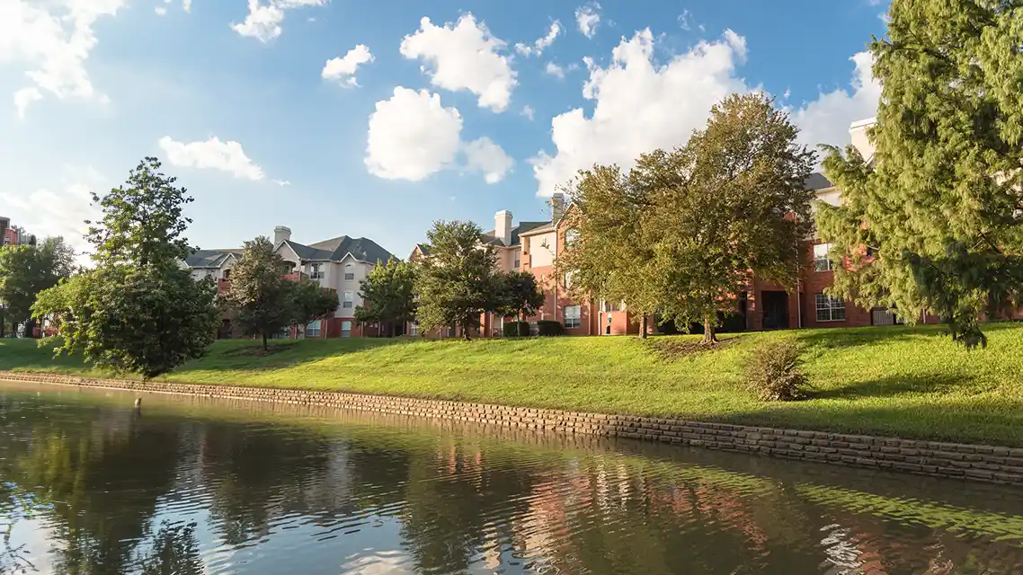 fort-worth-hoa-management-company-riverfront-view-condos.